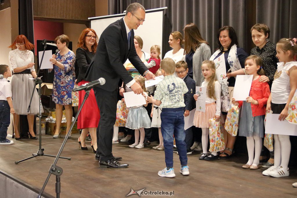 Przedszkolni poeci nagrodzeni po raz siódmy [07.05.2019] - zdjęcie #80 - eOstroleka.pl