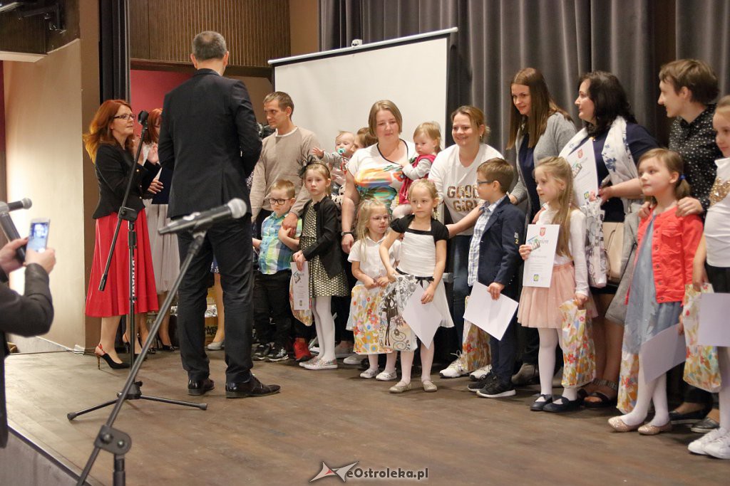 Przedszkolni poeci nagrodzeni po raz siódmy [07.05.2019] - zdjęcie #81 - eOstroleka.pl