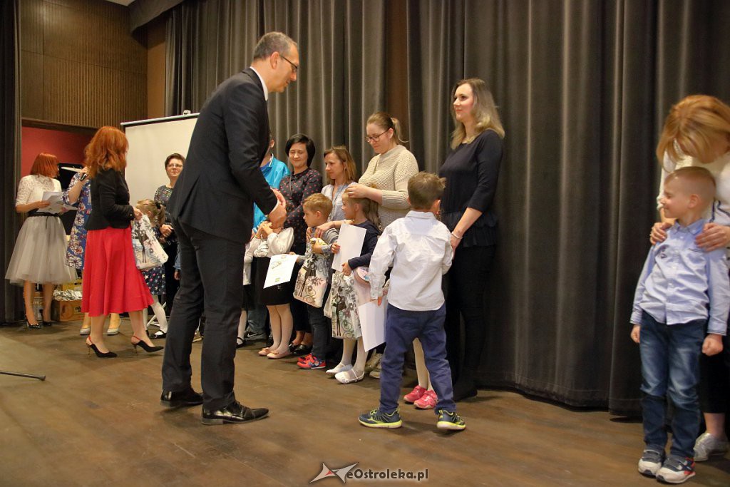 Przedszkolni poeci nagrodzeni po raz siódmy [07.05.2019] - zdjęcie #20 - eOstroleka.pl