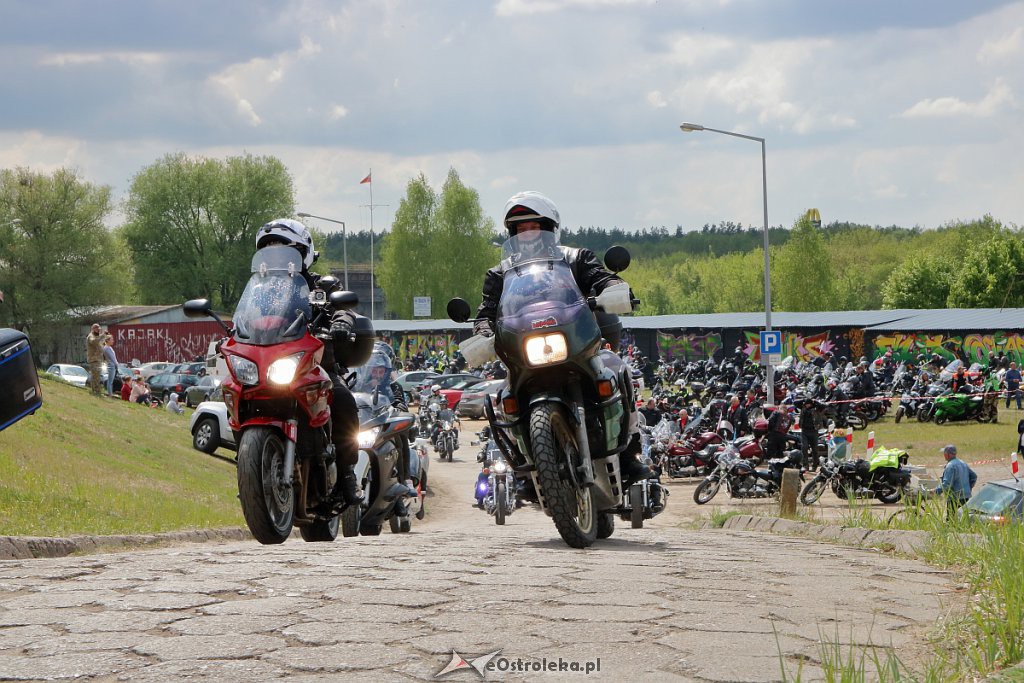 Rozpoczęcie sezonu motocyklowego i parada ulicami miasta [11.05.2019] - zdjęcie #99 - eOstroleka.pl