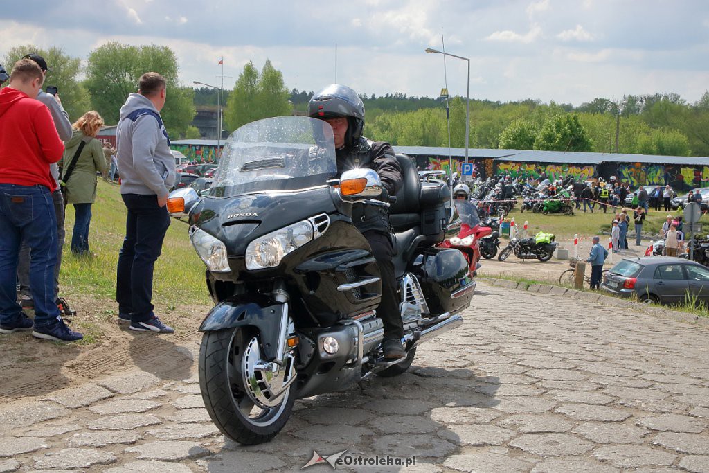 Rozpoczęcie sezonu motocyklowego i parada ulicami miasta [11.05.2019] - zdjęcie #82 - eOstroleka.pl