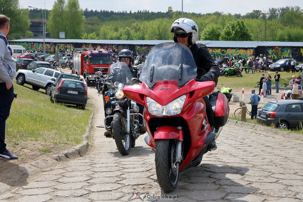 Rozpoczęcie sezonu motocyklowego i parada ulicami miasta [11.05.2019] - zdjęcie #96 - eOstroleka.pl