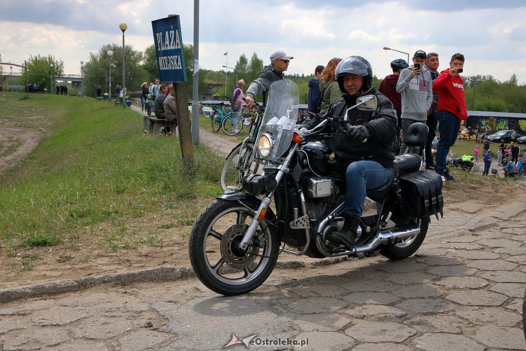 Rozpoczęcie sezonu motocyklowego i parada ulicami miasta [11.05.2019] - zdjęcie #84 - eOstroleka.pl