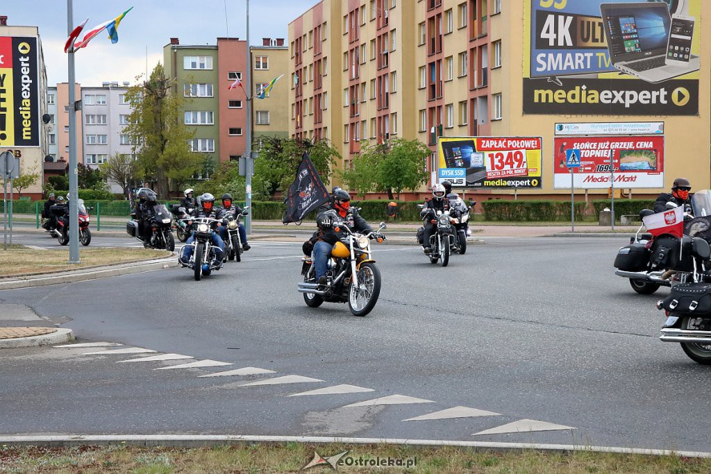 Rozpoczęcie sezonu motocyklowego i parada ulicami miasta [11.05.2019] - zdjęcie #70 - eOstroleka.pl