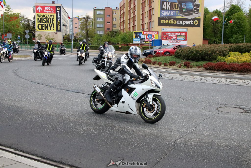 Rozpoczęcie sezonu motocyklowego i parada ulicami miasta [11.05.2019] - zdjęcie #16 - eOstroleka.pl