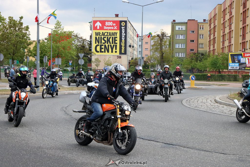 Rozpoczęcie sezonu motocyklowego i parada ulicami miasta [11.05.2019] - zdjęcie #10 - eOstroleka.pl