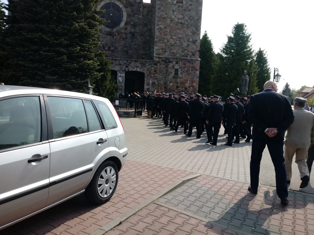Strażacy ochotnicy z Troszyna dostali nowy wóz ratowniczo-gaśniczy [15.05.2019] - zdjęcie #13 - eOstroleka.pl