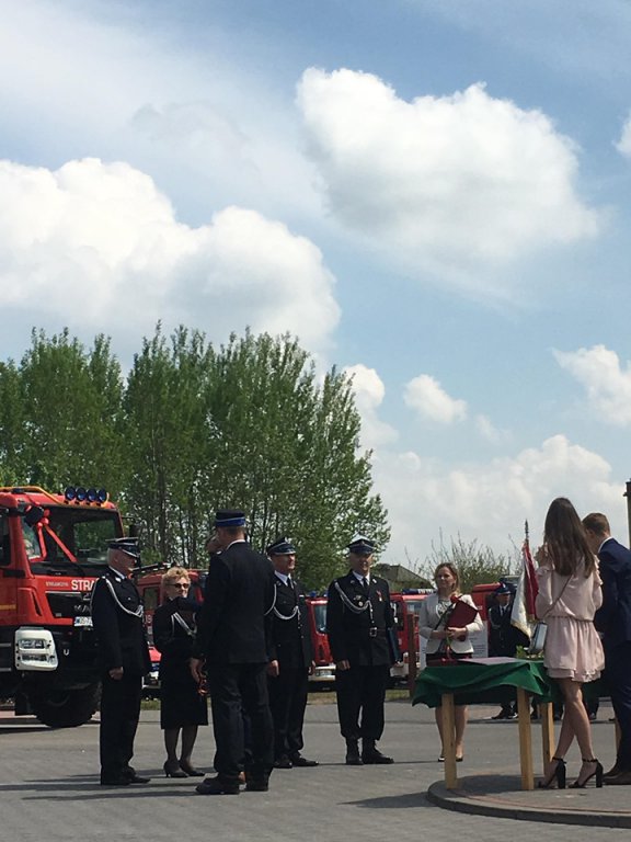 Strażacy ochotnicy z Troszyna dostali nowy wóz ratowniczo-gaśniczy [15.05.2019] - zdjęcie #14 - eOstroleka.pl