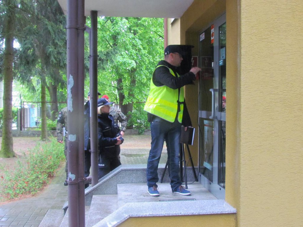 Napad na jednostkę WKU w Ostrołęce. W akcji żandarmeria wojskowa! [15.05.2019] - zdjęcie #46 - eOstroleka.pl
