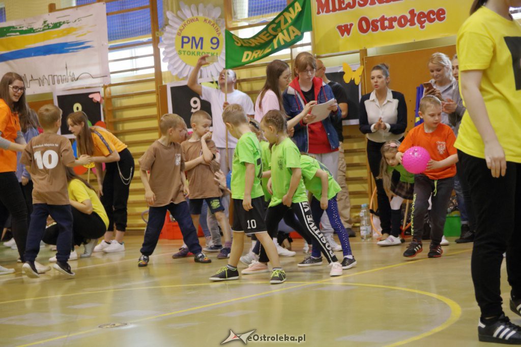 Przedszkolna spartakiada w „osiemnastce” [WIDEO, ZDJĘCIA] - zdjęcie #32 - eOstroleka.pl