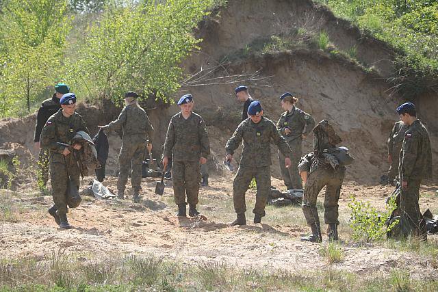 Obóz szkoleniowy dla uczniów o profilu wojskowym w ZSZ Nr 2 [5-10.05.2019] - zdjęcie #3 - eOstroleka.pl
