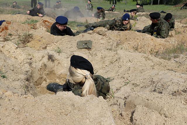 Obóz szkoleniowy dla uczniów o profilu wojskowym w ZSZ Nr 2 [5-10.05.2019] - zdjęcie #14 - eOstroleka.pl