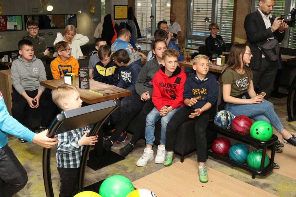 I Mistrzostwa Ostrołęki w bowlingu za nami [17.05.2019] - zdjęcie #6 - eOstroleka.pl