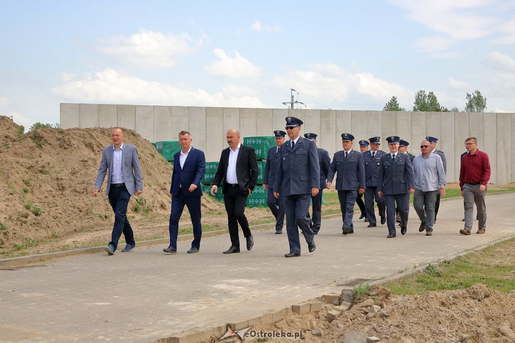 Więźniowie z ZK w Przytułach będą mieli pracę. Wmurowano akt erekcyjny pod budowę hali [WIDEO, ZDJĘCIA] - zdjęcie #5 - eOstroleka.pl