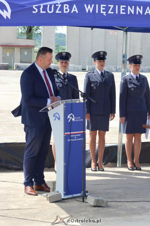 Więźniowie z ZK w Przytułach będą mieli pracę. Wmurowano akt erekcyjny pod budowę hali [WIDEO, ZDJĘCIA] - zdjęcie #5 - eOstroleka.pl