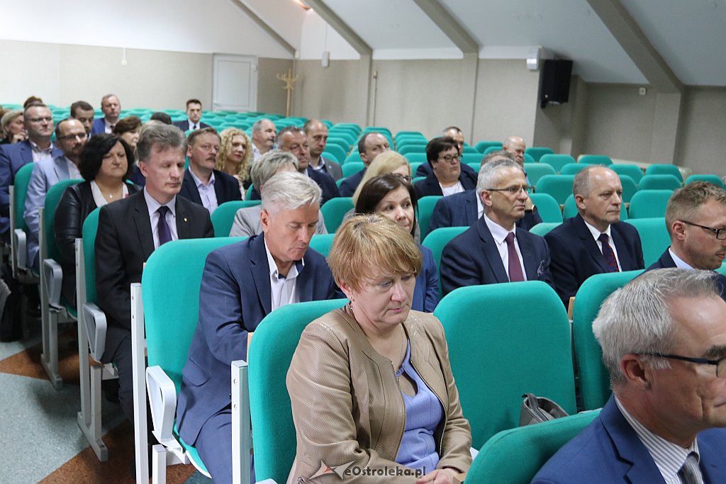 Podpisanie umów na dofinansowania dla gmin [22.5.2019] - zdjęcie #2 - eOstroleka.pl