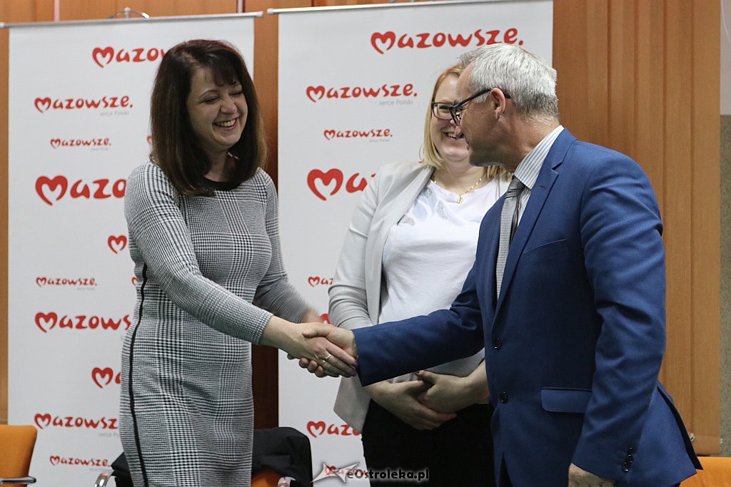 Podpisanie umów na dofinansowania dla gmin [22.5.2019] - zdjęcie #10 - eOstroleka.pl