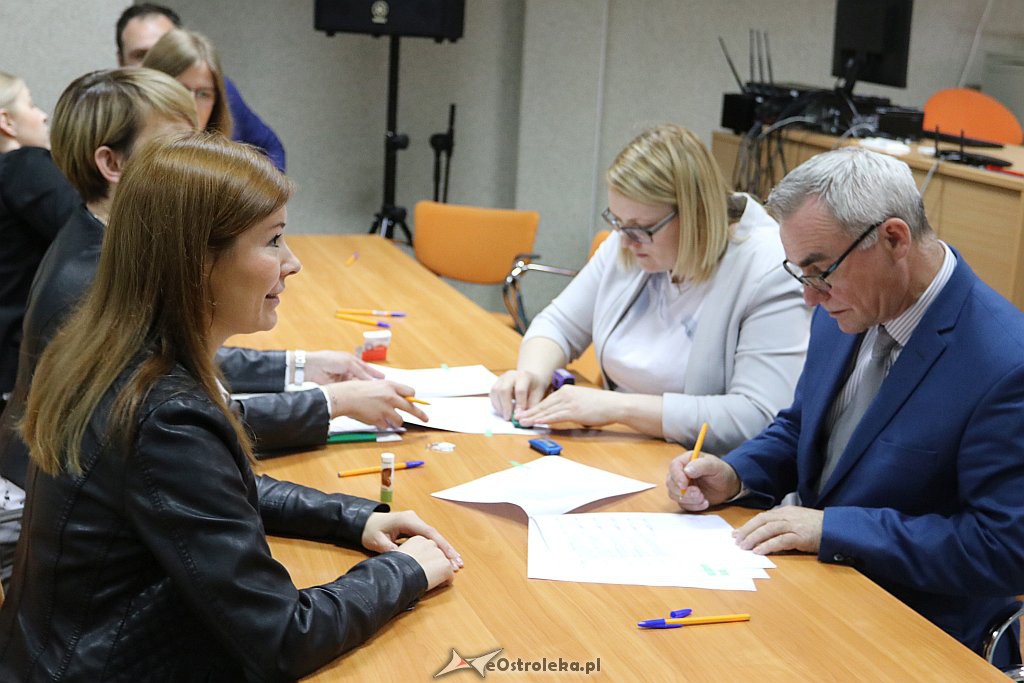 Podpisanie umów na dofinansowania dla gmin [22.5.2019] - zdjęcie #14 - eOstroleka.pl