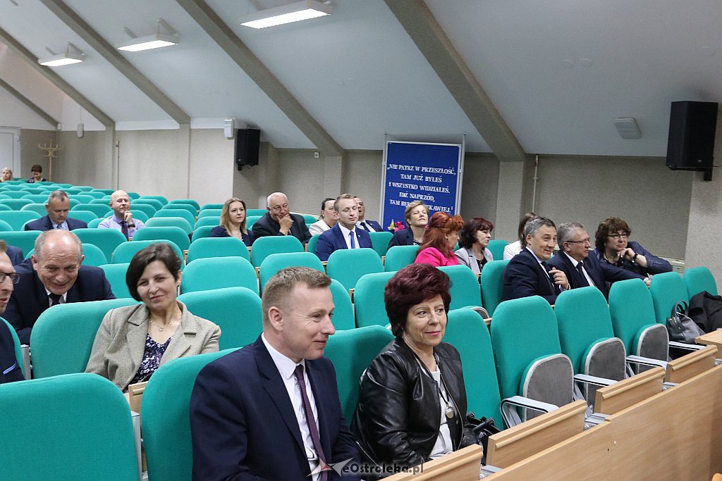 Podpisanie umów na dofinansowania dla gmin [22.5.2019] - zdjęcie #23 - eOstroleka.pl