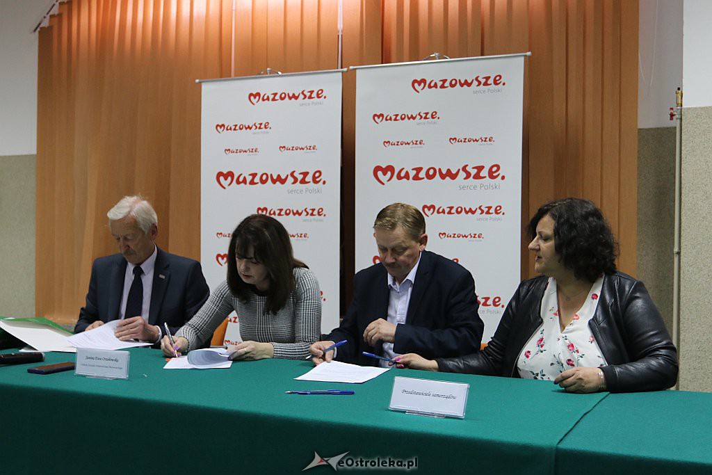 Podpisanie umów na dofinansowania dla gmin [22.5.2019] - zdjęcie #26 - eOstroleka.pl
