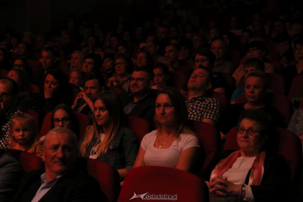 Zespół Pieśni i Tańca Kurpie na Dzień Mamy [WIDEO, ZDJĘCIA] - zdjęcie #74 - eOstroleka.pl