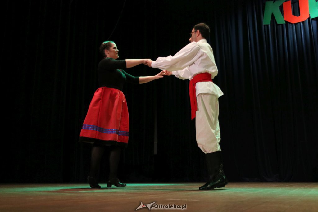 Zespół Pieśni i Tańca Kurpie na Dzień Mamy [WIDEO, ZDJĘCIA] - zdjęcie #66 - eOstroleka.pl