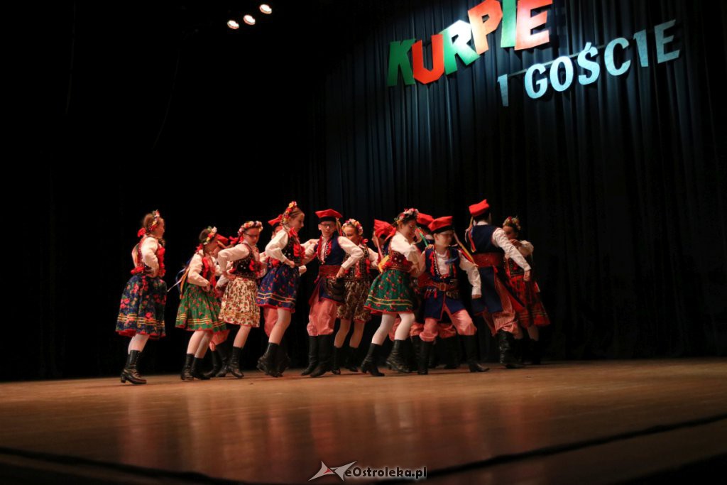 Zespół Pieśni i Tańca Kurpie na Dzień Mamy [WIDEO, ZDJĘCIA] - zdjęcie #36 - eOstroleka.pl
