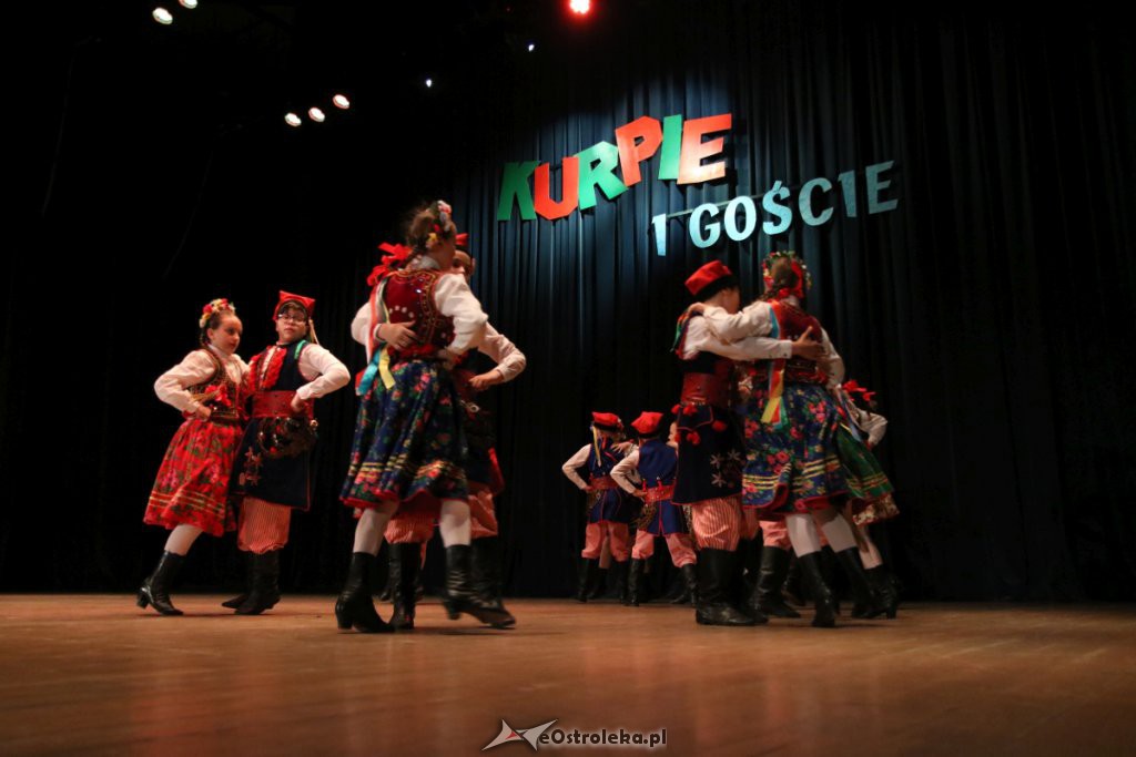 Zespół Pieśni i Tańca Kurpie na Dzień Mamy [WIDEO, ZDJĘCIA] - zdjęcie #35 - eOstroleka.pl