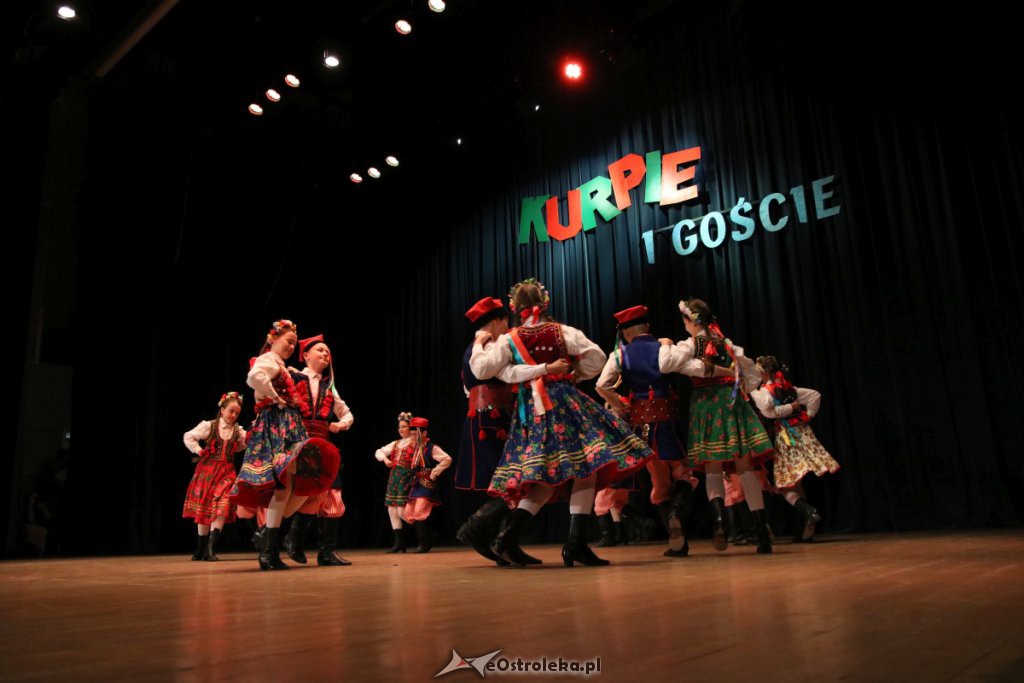 Zespół Pieśni i Tańca Kurpie na Dzień Mamy [WIDEO, ZDJĘCIA] - zdjęcie #28 - eOstroleka.pl