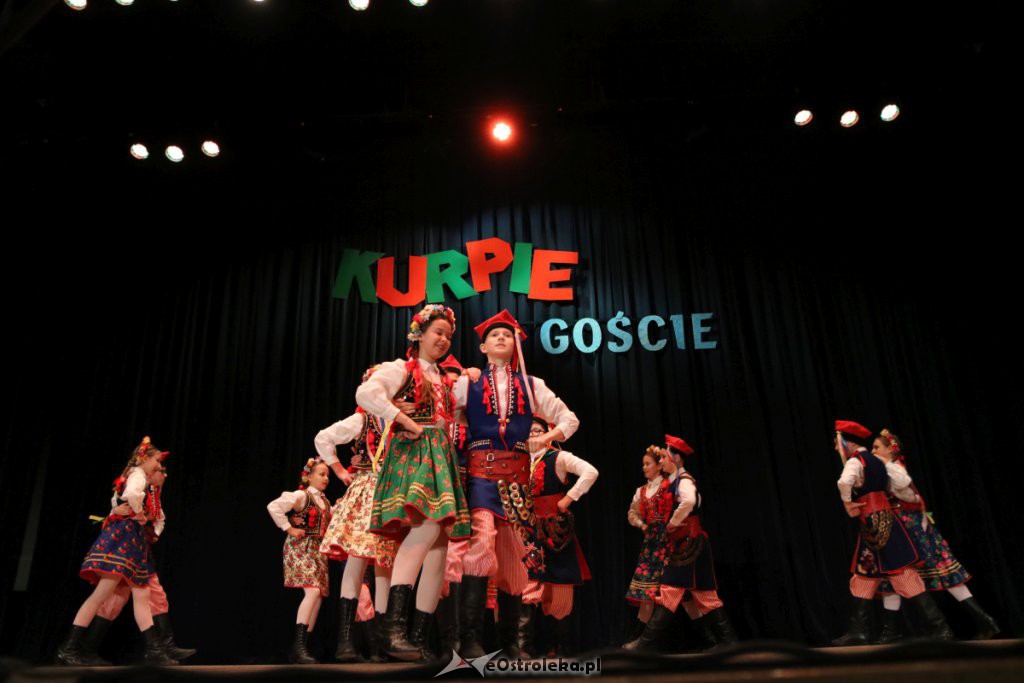Zespół Pieśni i Tańca Kurpie na Dzień Mamy [WIDEO, ZDJĘCIA] - zdjęcie #25 - eOstroleka.pl