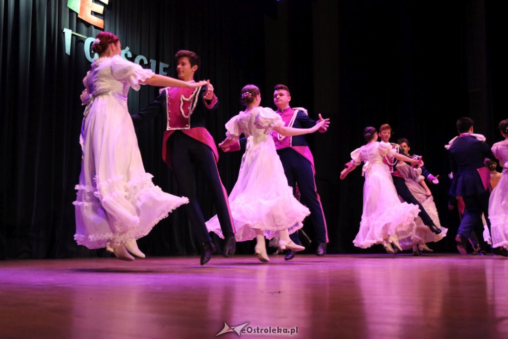 Zespół Pieśni i Tańca Kurpie na Dzień Mamy [WIDEO, ZDJĘCIA] - zdjęcie #17 - eOstroleka.pl