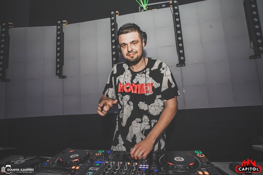 Imprezowy weekend w Clubie Capitol Sypniewo – Malik Montana [24 - 25.05.2019] - zdjęcie #70 - eOstroleka.pl
