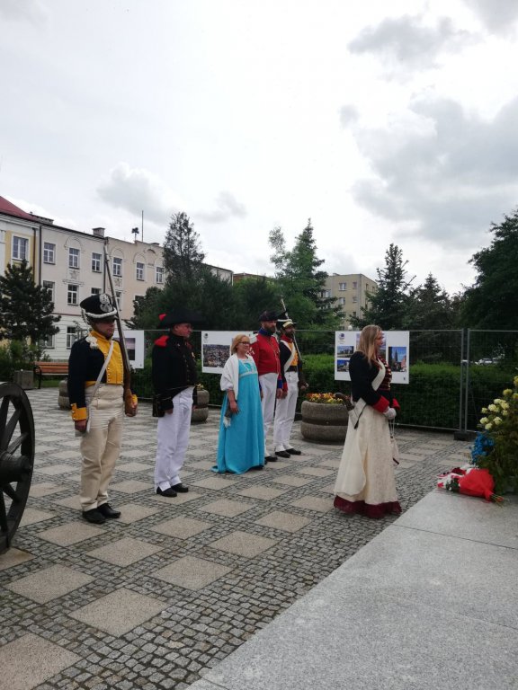 Czwartacy w hołdzie poległym w bitwie pod Ostrołęką [ZDJĘCIA] - zdjęcie #14 - eOstroleka.pl