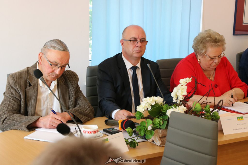 VI sesja Rady Powiatu w Ostrołęce [31.05.2019] - zdjęcie #28 - eOstroleka.pl