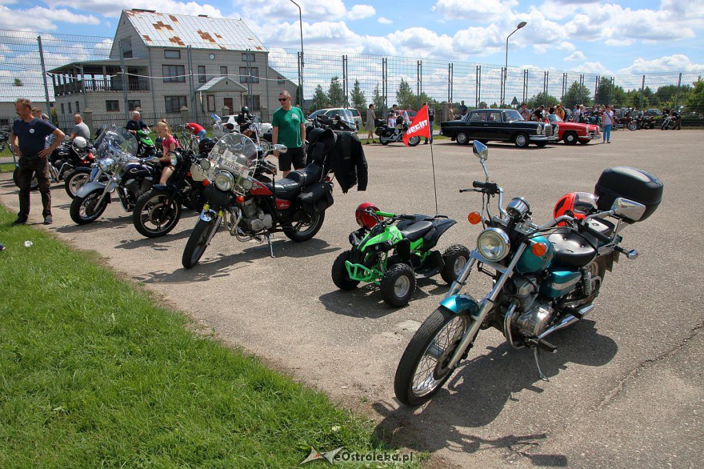 Rzekuński Zlot Miłośników Starej Motoryzacji [ZDJĘCIA] - zdjęcie #20 - eOstroleka.pl