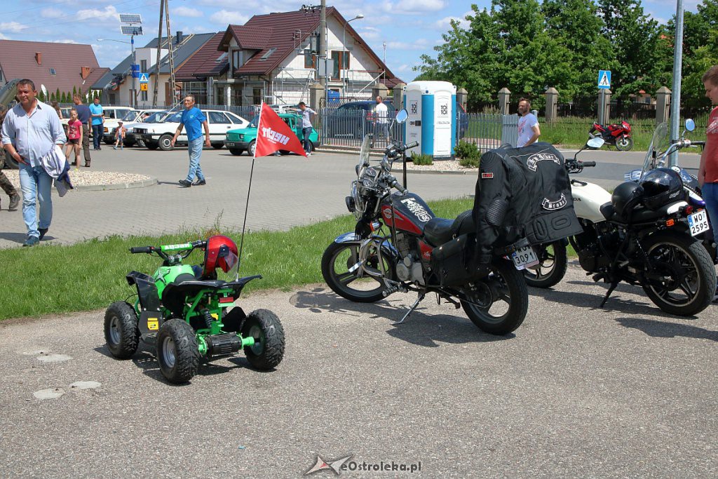 Rzekuński Zlot Miłośników Starej Motoryzacji [ZDJĘCIA] - zdjęcie #31 - eOstroleka.pl