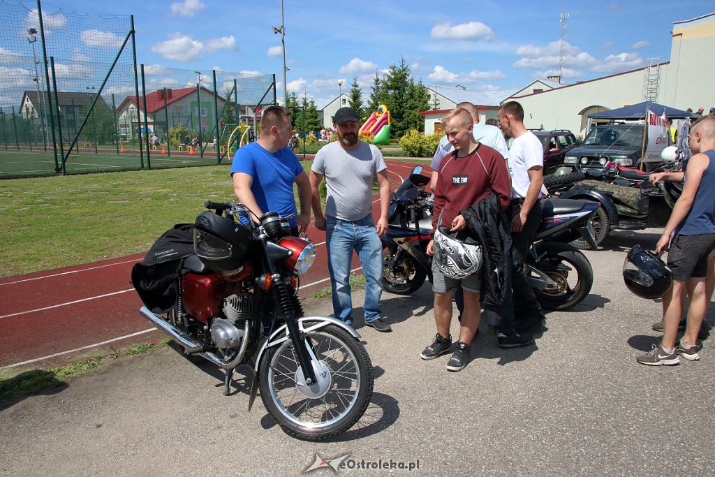 Rzekuński Zlot Miłośników Starej Motoryzacji [ZDJĘCIA] - zdjęcie #44 - eOstroleka.pl