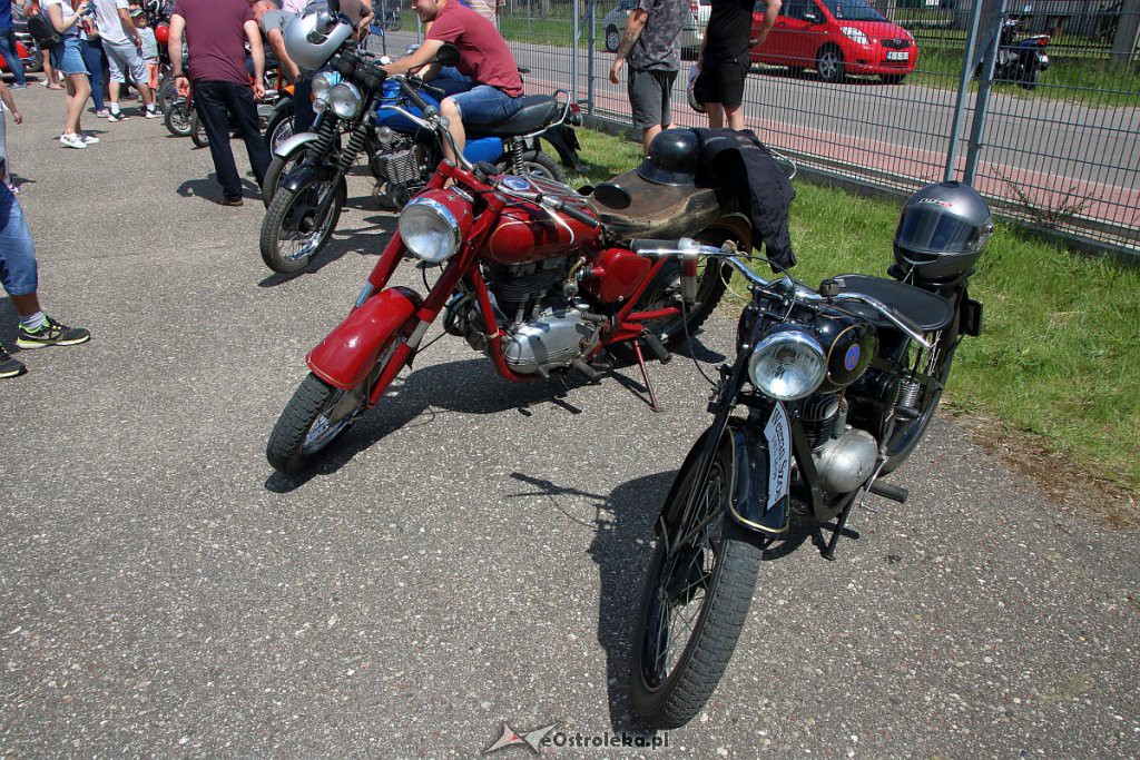 Rzekuński Zlot Miłośników Starej Motoryzacji [ZDJĘCIA] - zdjęcie #6 - eOstroleka.pl