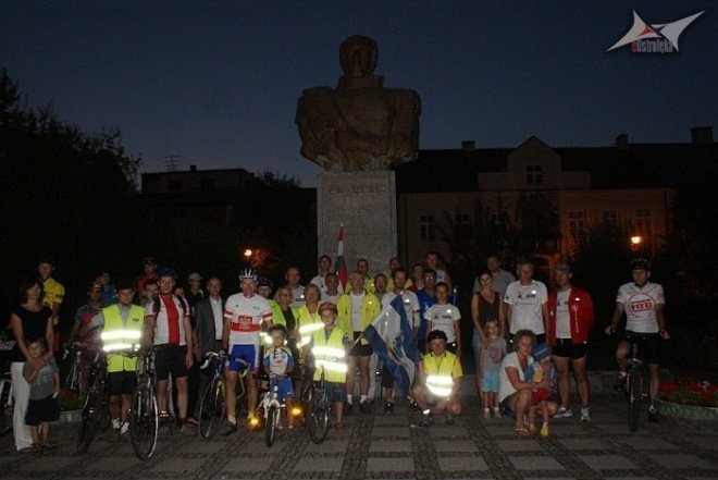 Rowerzyści z Węgier w Ostrołęce (09/08/2010) - zdjęcie #1 - eOstroleka.pl