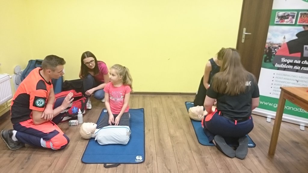 Otwarty kurs pierwszej pomocy z Grupą Ratowniczą Nadzieja [31.05.2019] - zdjęcie #27 - eOstroleka.pl