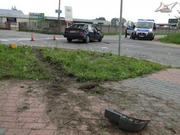 Wypadek na Granicznej (10.08.2010) - zdjęcie #5 - eOstroleka.pl