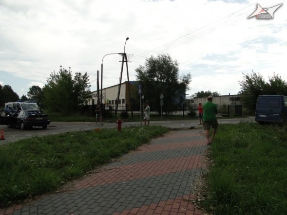 Wypadek na Granicznej (10.08.2010) - zdjęcie #2 - eOstroleka.pl