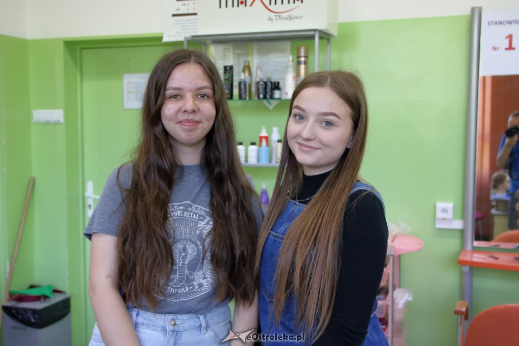 Uczennice „piątki” oddały swoje włosy fundacji Rak’n’Roll [04.06.2019] - zdjęcie #1 - eOstroleka.pl