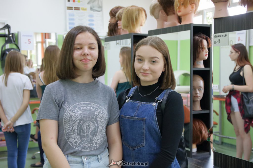 Uczennice „piątki” oddały swoje włosy fundacji Rak’n’Roll [04.06.2019] - zdjęcie #21 - eOstroleka.pl