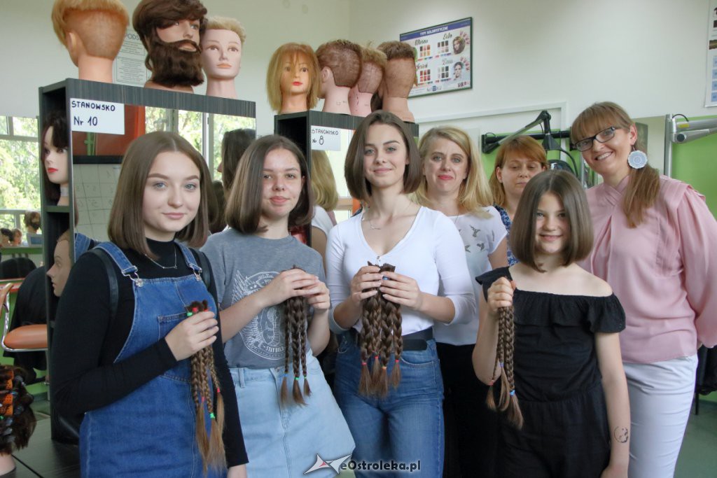 Uczennice „piątki” oddały swoje włosy fundacji Rak’n’Roll [04.06.2019] - zdjęcie #43 - eOstroleka.pl