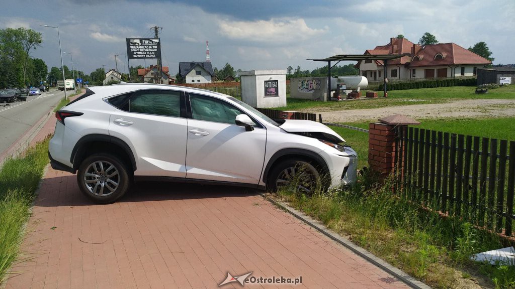 Wypadek w Krukach [06.06.2019] - zdjęcie #1 - eOstroleka.pl