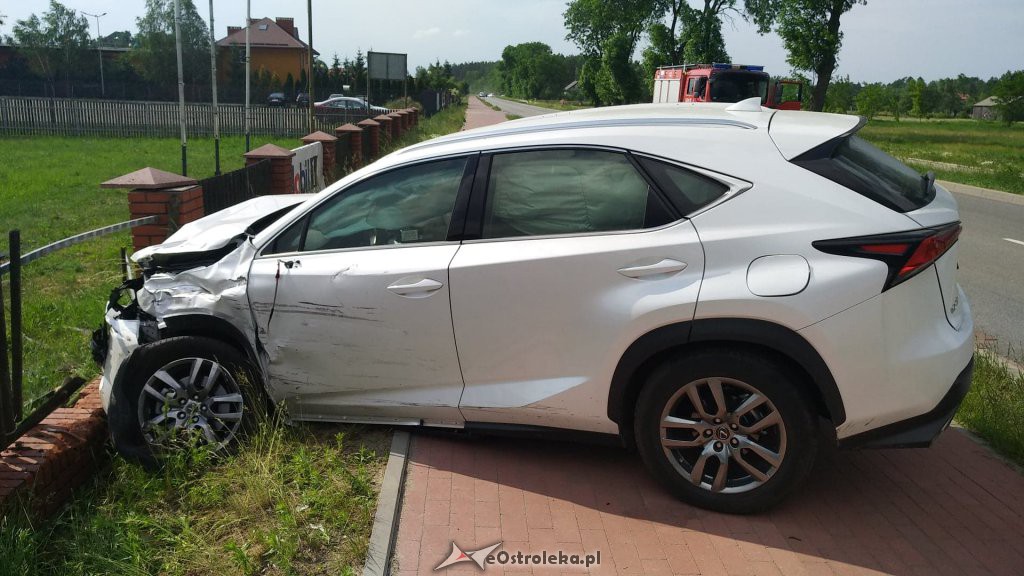 Wypadek w Krukach [06.06.2019] - zdjęcie #2 - eOstroleka.pl
