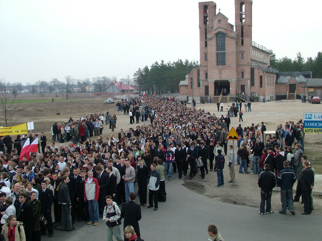 Biały Marsz dla Papieża Jana Pawła II - 2005 r. - zdjęcie #1 - eOstroleka.pl