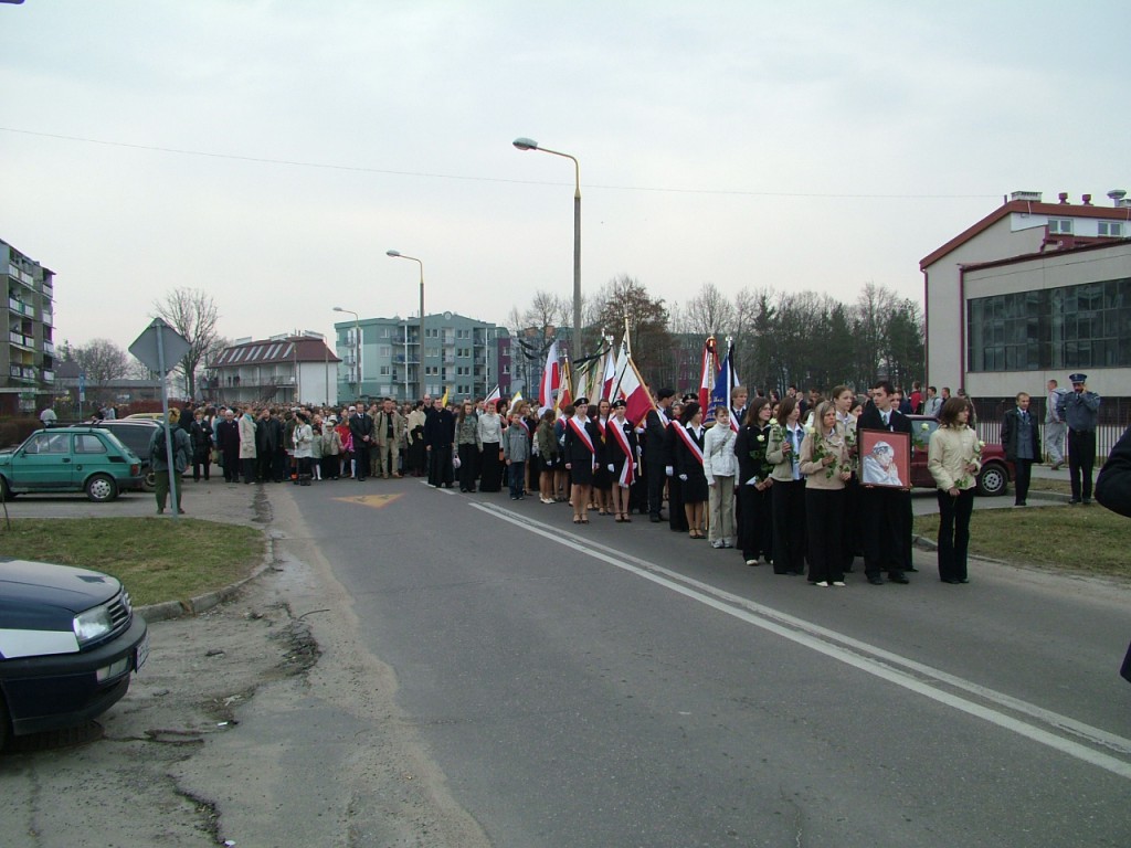 Biały Marsz dla Papieża Jana Pawła II - 2005 r. - zdjęcie #8 - eOstroleka.pl