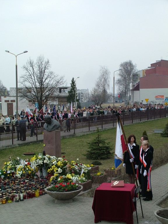 Biały Marsz dla Papieża Jana Pawła II - 2005 r. - zdjęcie #17 - eOstroleka.pl
